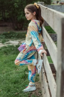 Lola + The Boys Be Happy Tie Dye Cropped Set Girls 26 Lola + The Boys Be Happy Tie Dye Cropped Set Girls